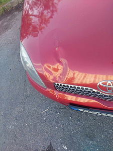 Toyota Yaris (2 foto / 5)