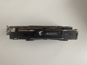 Gigabyte AORUS GeForce GTX 1080 Ti 11G (3 foto / 7)
