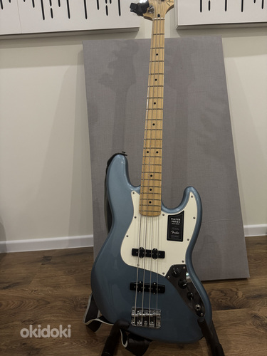 Bass guitar ''Fender Jazz Bass''