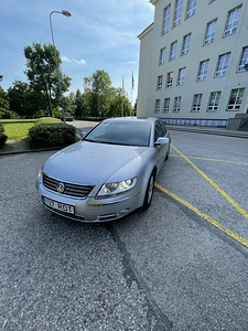 Volkswagen Phaeton (1 foto / 5)