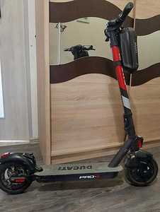 Elektriline tõukeratas Ducati Pro-II (1 foto / 1)