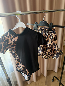 Komplekt ladina/tantsutreeninguteks: body ja seelik (4 foto / 4)