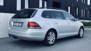 VW Golf 2011 Diisel 1.6 Automaat (6 foto / 10)