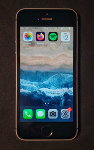 iPhone SE Space Gray 32 GB 2016 (1 фото из 3)