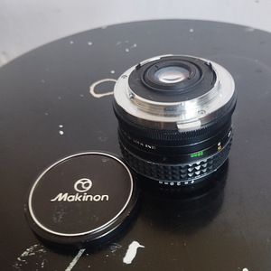 Makinon 28mm f2.8 (3 foto / 4)