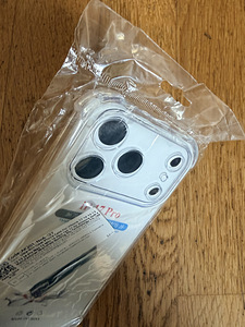 Чехол для iPhone 17 Pro силиконовый (4 фото из 4)