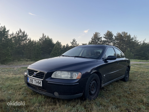 Volvo s60 (фото #5)