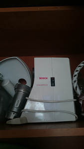 Соковыжималка PHILIPS и мясорубка BOSH (4 фото из 5)