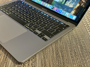 Apple Macbook Pro 13 M1 8/256GB Space Gray SWE (4 foto / 9)