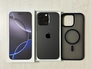 Apple iPhone 16 Pro Max Black 256GB v heas korras (1 foto / 8)