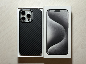 Apple iPhone 15 Pro Max 256GB White Ti, nagu uus! Aku 99% (9 foto / 9)