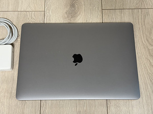 Apple Macbook Pro 16 2019 i7 32/512GB Space Gray ENG (1 foto / 8)