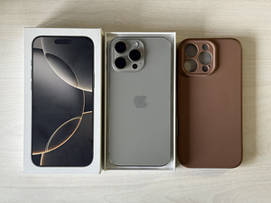 Apple iPhone 16 Pro Max Natural Ti 256GB как новый! Акy 96% (1 фото из 8)