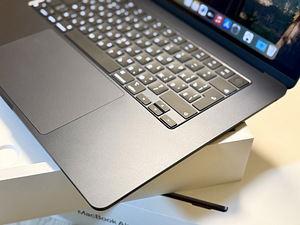 Apple Macbook Air 15 M2 8/256GB Midnight ENG/RUS аккумулятор 100% (5 фото из 10)