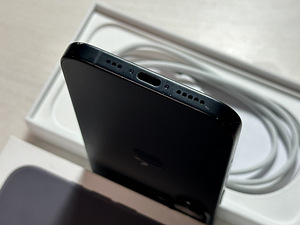 Apple iPhone 16 Black 128GB aku 90% (3 foto / 7)