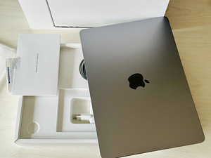 Apple Macbook Air 13 M4 Silver 16/256GB ENG/RUS nagu uus! (2 foto / 8)