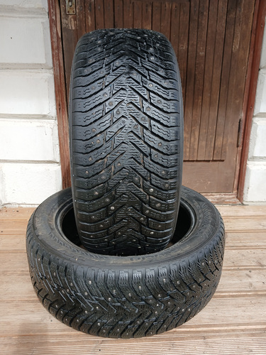 225/50/17 Nokian Hakkapeliitta 8