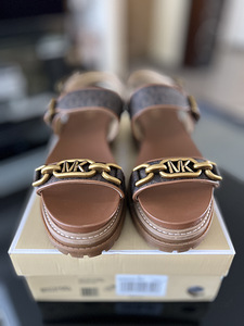 Michael Kors rihmikud , s 40 (1 foto / 6)