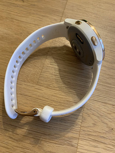 Продам смарт-часы Garmin Vivoactive 4s в идеальном состоянии (4 фото из 4)