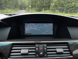 BMW 530d 173kw Facelift M pakett Shadowline (8 foto / 15)