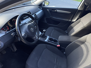 Volkswagen Passat Comfort 1.6 77kW (7 foto / 12)