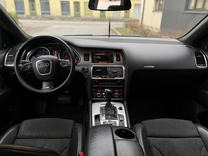 Audi Q7 S-line Comfort 3.0 171kw (6 foto / 15)