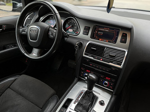 Audi Q7 S-line Comfort 3.0 171kw (12 foto / 15)