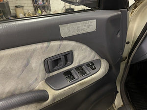 Toyota Land Cruiser 3.0d lc90 (13 foto / 13)
