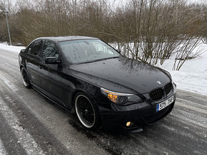 BMW e60 M-style (1 foto / 10)