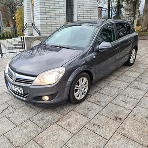 Opel Astra 2.0 Turbo (1 foto / 11)