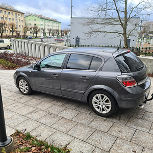 Opel Astra 2.0 Turbo (4 foto / 11)