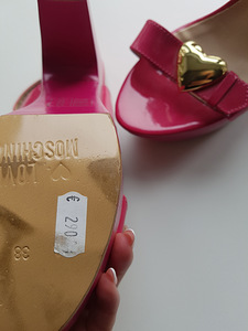 UUED Moschino platvormid (2 foto / 4)