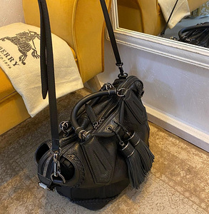 Burberry mahukas nahkkott! (2 foto / 3)