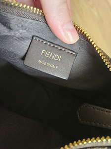 Fendi Fendigraphy fabric hobo-bag (4 foto / 10)