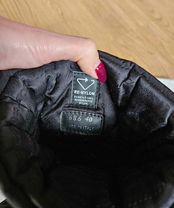 Prada Re Nylon padded talvesaapad! (6 foto / 6)