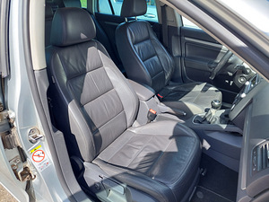 Volkswagen Golf 5 2.0 103kW (2 foto / 14)