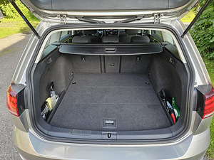 VW Golf 7 Variant Highline 2.0 TDI 2019 (12 foto / 14)