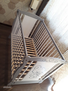 Детская кроватка (3 фото из 3)