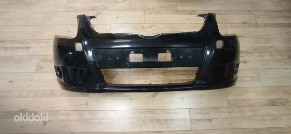 Toyota Avensis T27 esistange. Esi põrkeraud. Defektiga esistange.