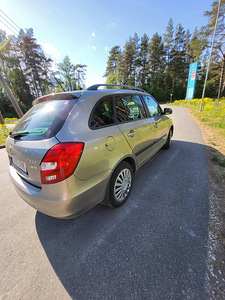 Skoda Fabia Family 1.2 63kw bensiin EURO 5 (6 foto / 11)