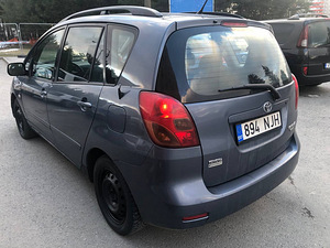 Toyota Corolla Verso (4 foto / 8)