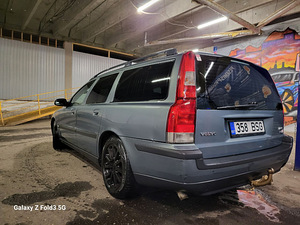 Volvo v70 (1 фото из 9)