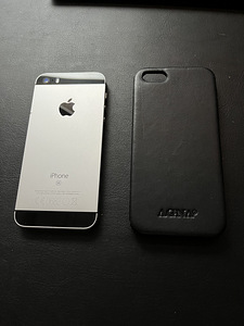 iPhone SE с новой батареей (2 фото из 2)