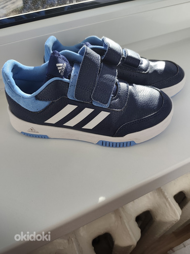 Кроссовки Adidas 35