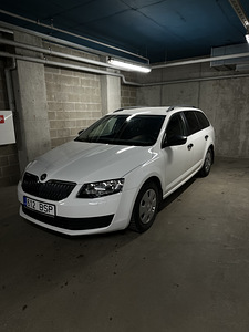 Skoda Octavia 2016 (3 фото из 11)
