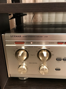 Integreeritud stereovõimendi Luxman L-525. (7 foto / 9)