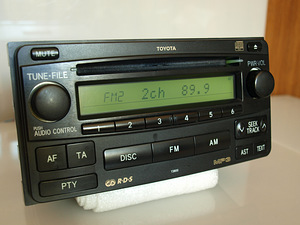 Toyota Hilux hiace T3800 raadio cd MP3 PZ476-002