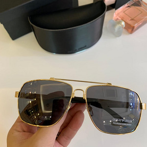 Uued päikeseprillid Prada, Armani, Ray ban, Hugo Boss (5 foto / 10)