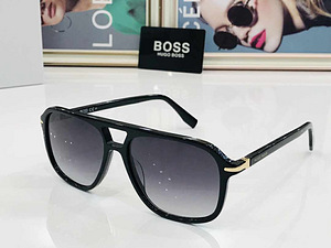 Новые солнцезащитные очки Hugo Boss