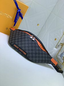 Uued õlakotid Louis Vuitton (2 foto / 2)